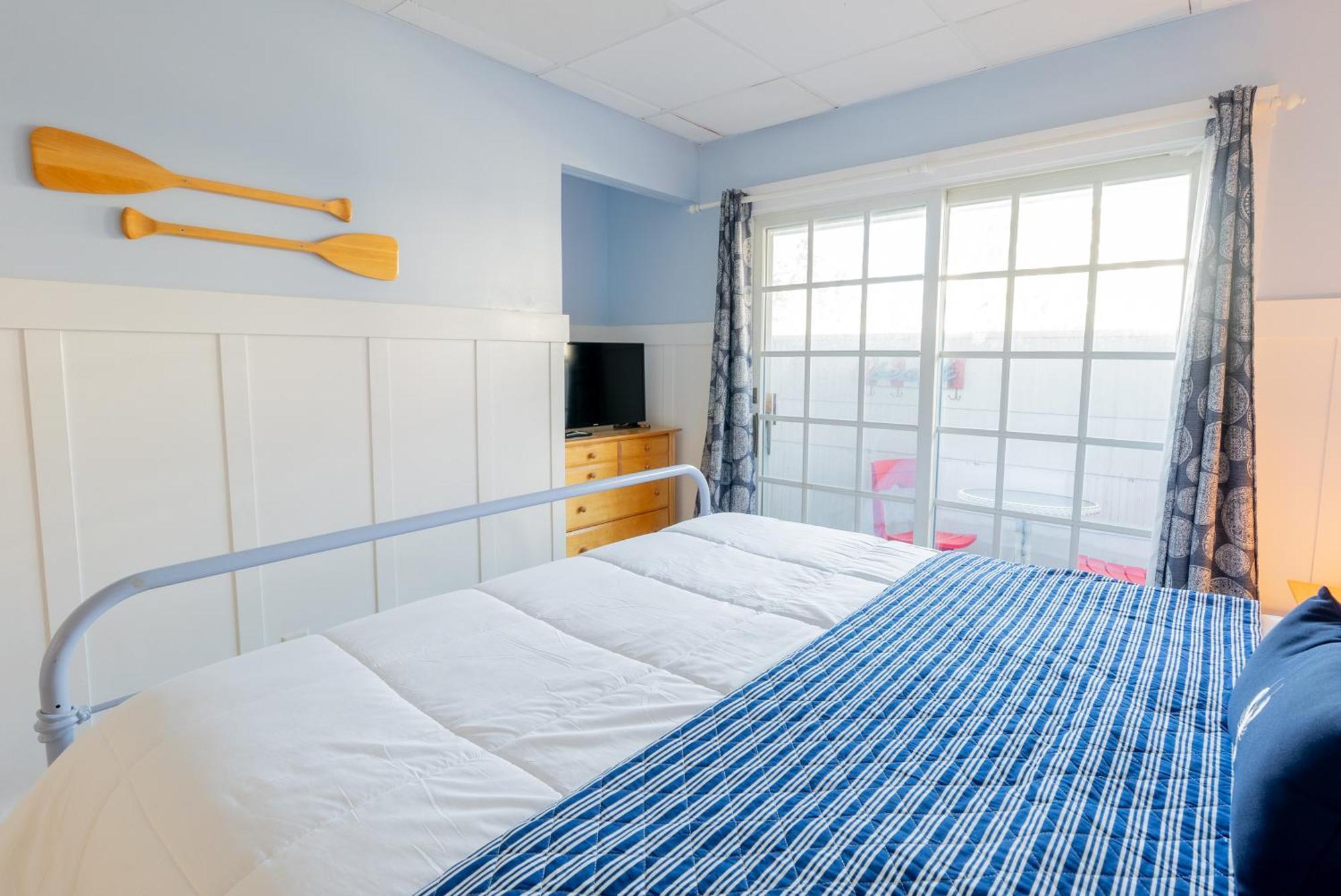 The Edgewater 3*