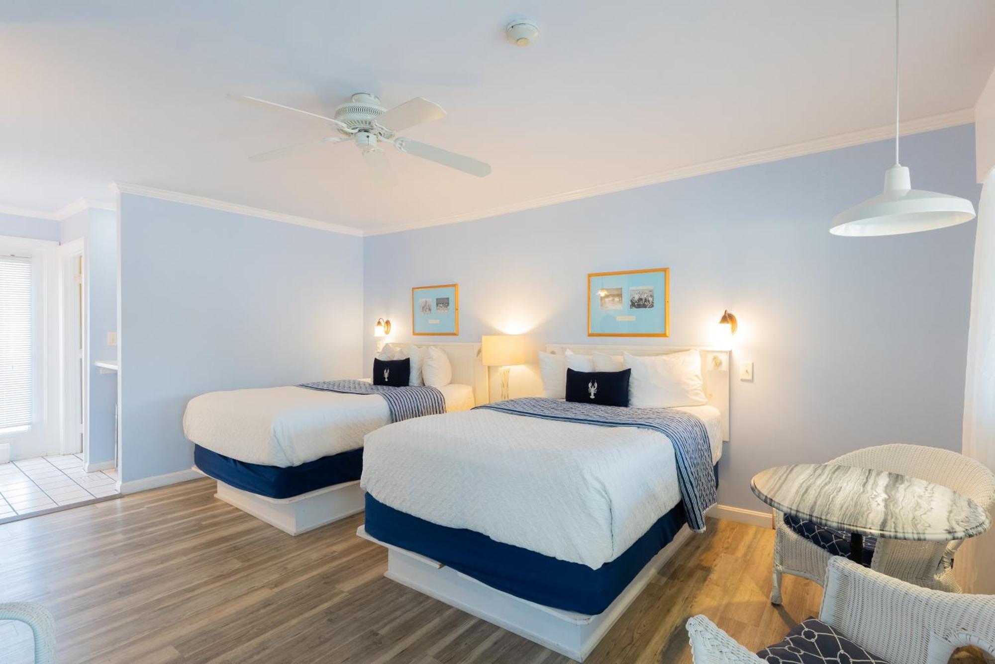 The Edgewater Hotel 3*