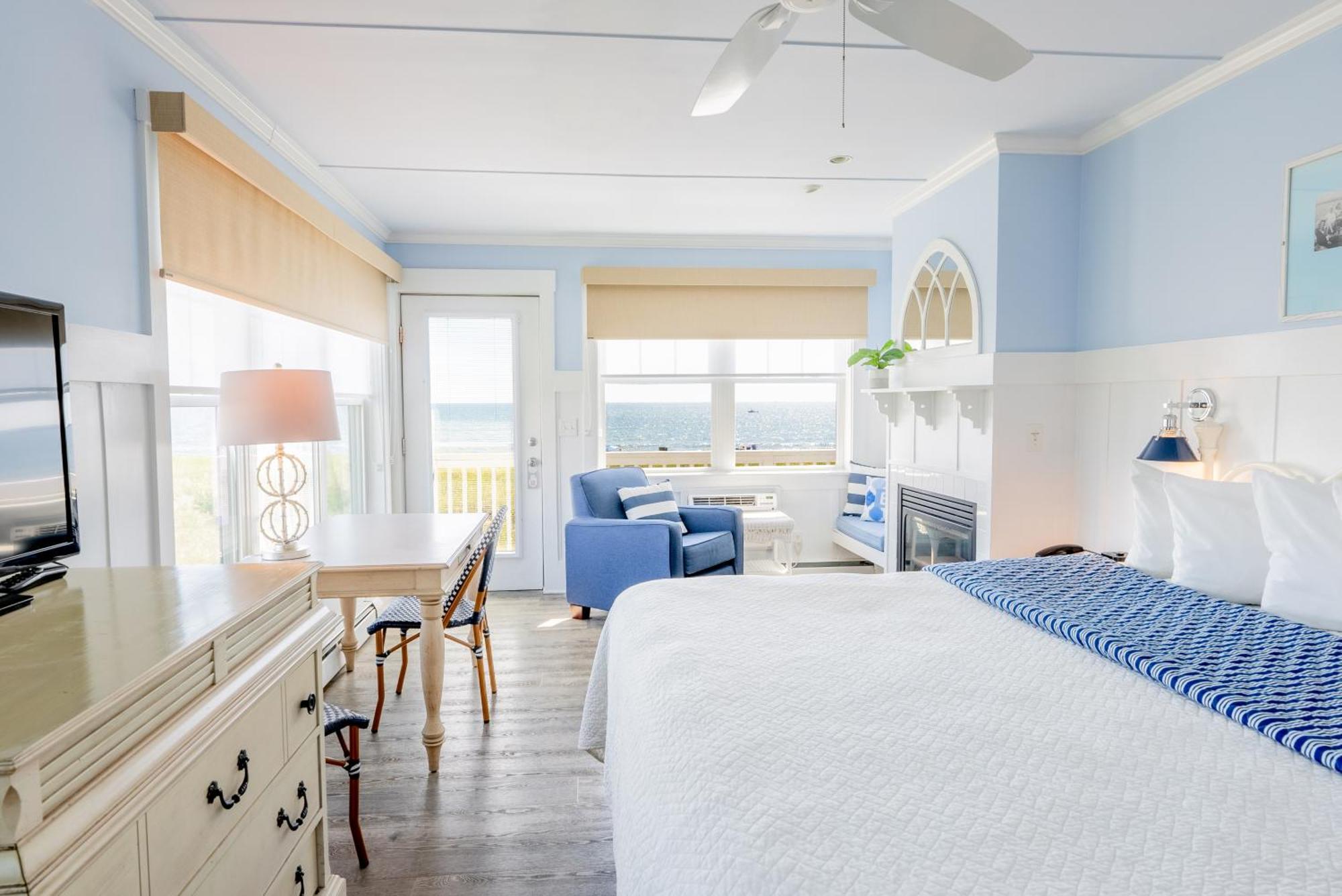 The Edgewater Hotel 3*