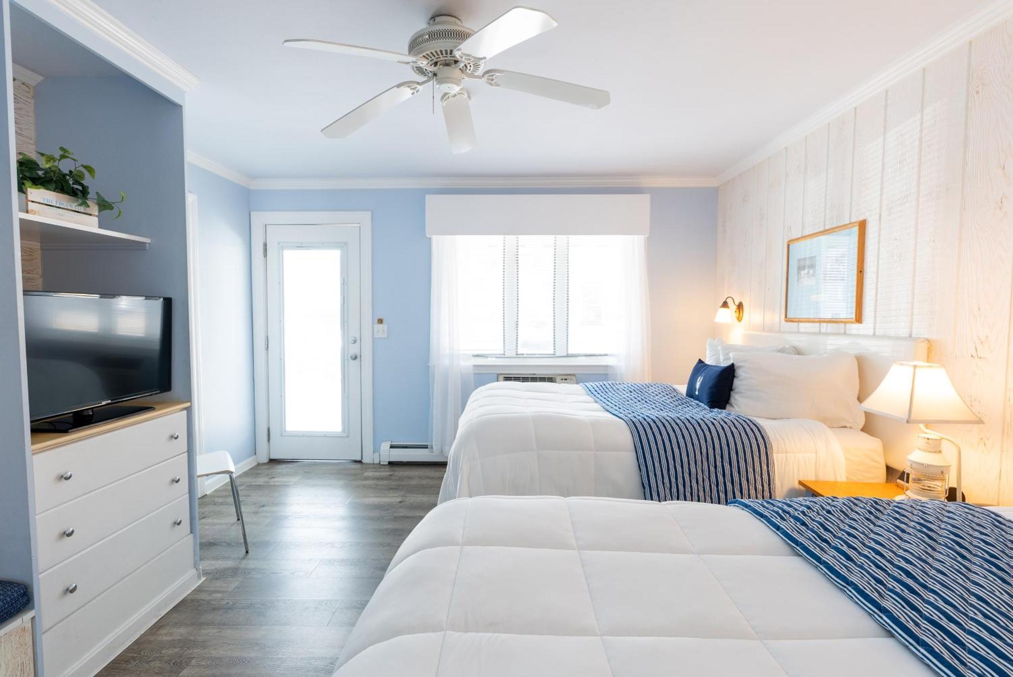 The Edgewater 3*