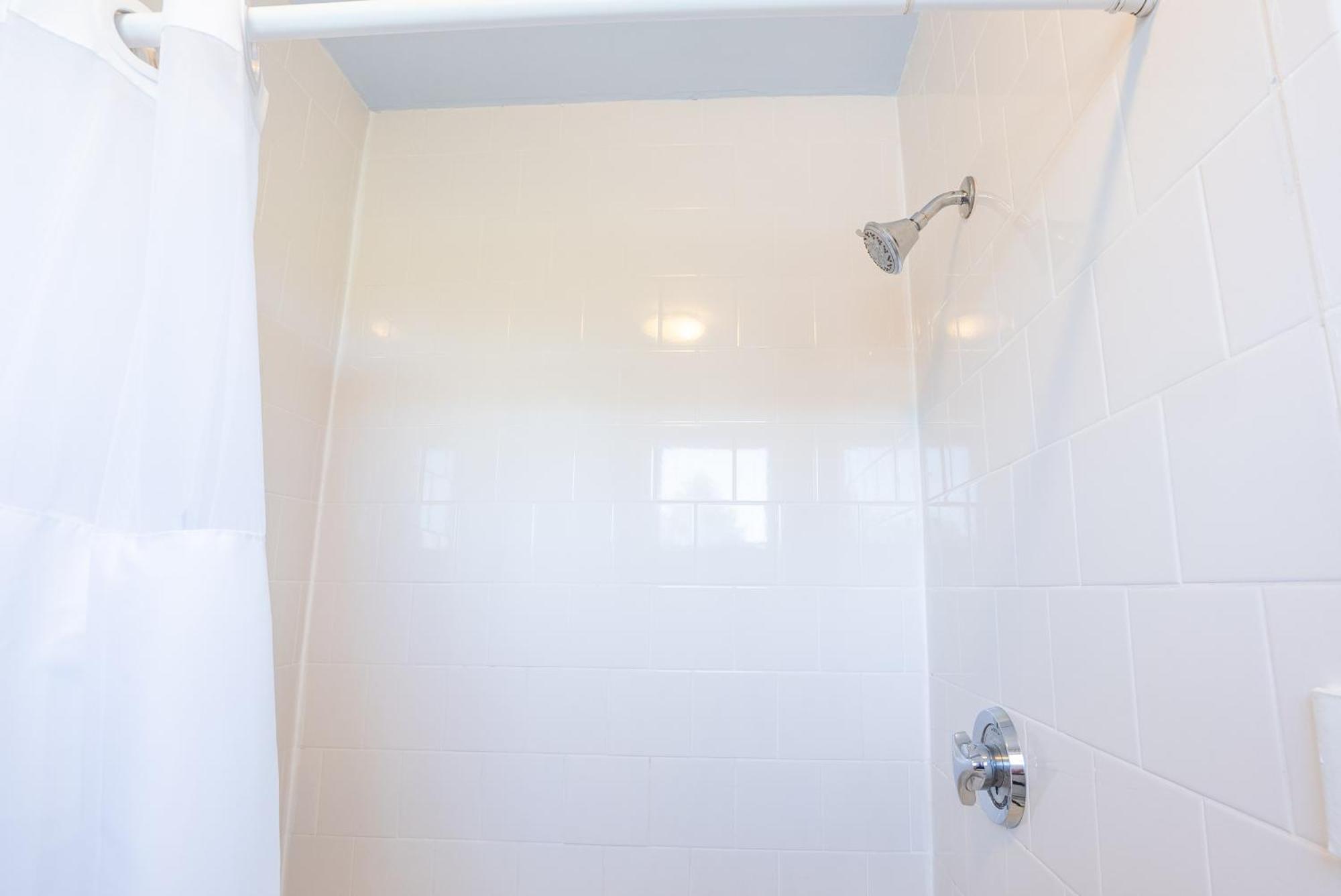 The Edgewater Hotel 3*